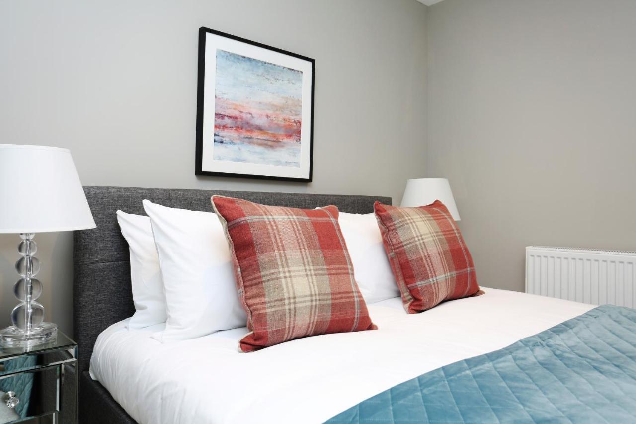 Altido Stunning 2br Apt With Private Entrance In New Town Appartement